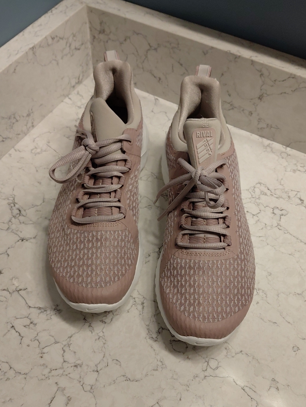 NEW Women's Nike Renew Rival 9.5 Diffused Taupe/Moon Partucle Running Shoe Pink
